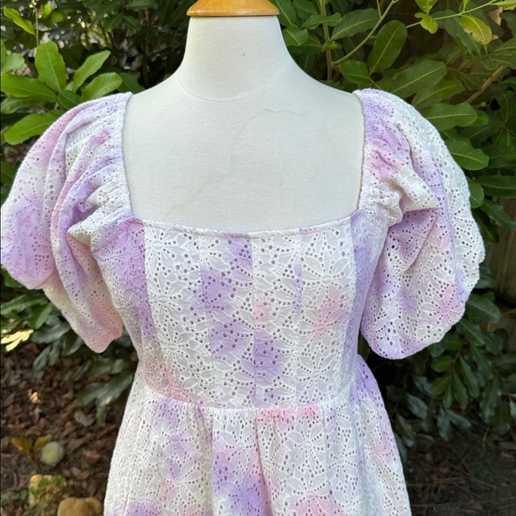 SALTWATER LUXE eyelet lace MINI DRESS, NWT, size Large - Picture 4 of 10